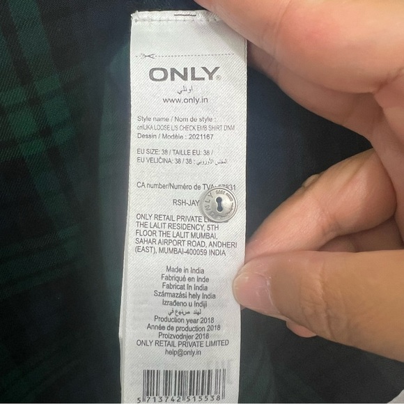 Womens XL Plaid Floral Embroidered Embellished Button Up Shirt Holiday Festive - Picture 7 of 9